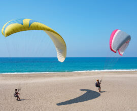 Finde deine Flügel, jage dem Horizont und den Höhen beim Gleitschirmfliegen nach.